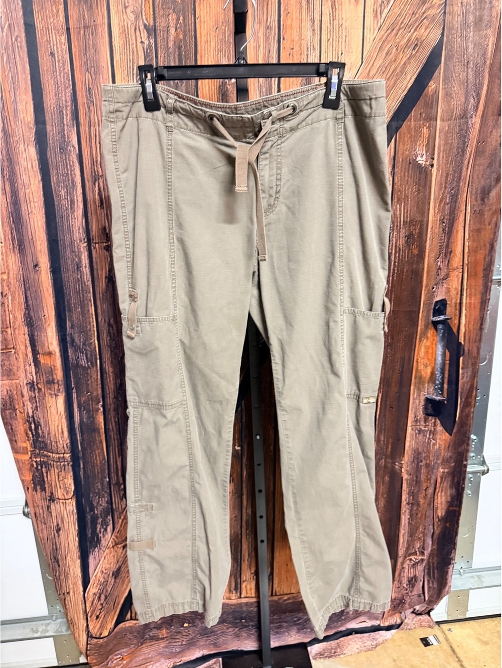 Columbia Women's Medium Khaki Cargo Pants with Drawstring Waist